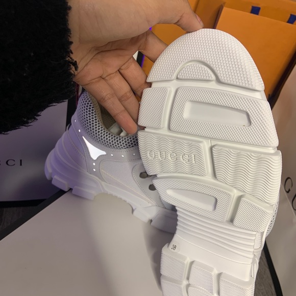 Gucci flashtreck sneakers size 8 in women’s - Picture 4 of 9